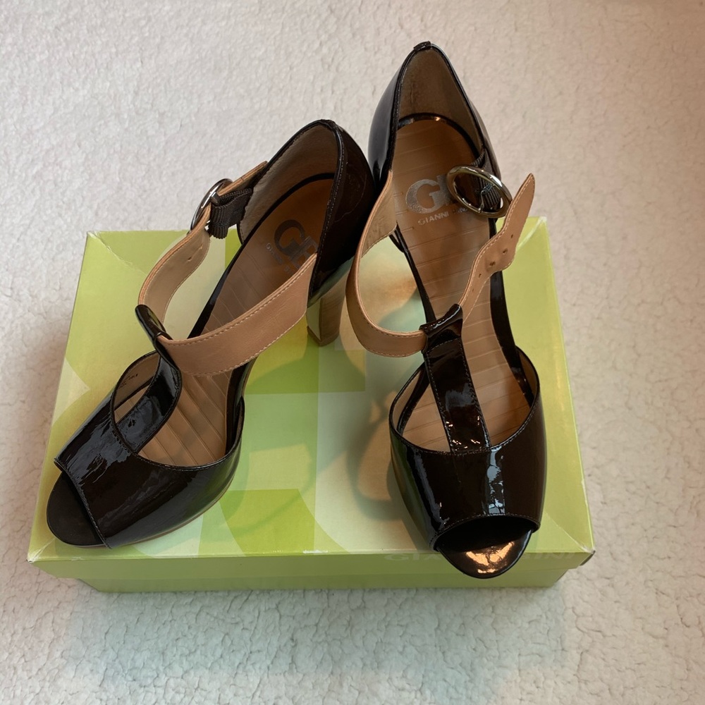 T strap peep-toe heel